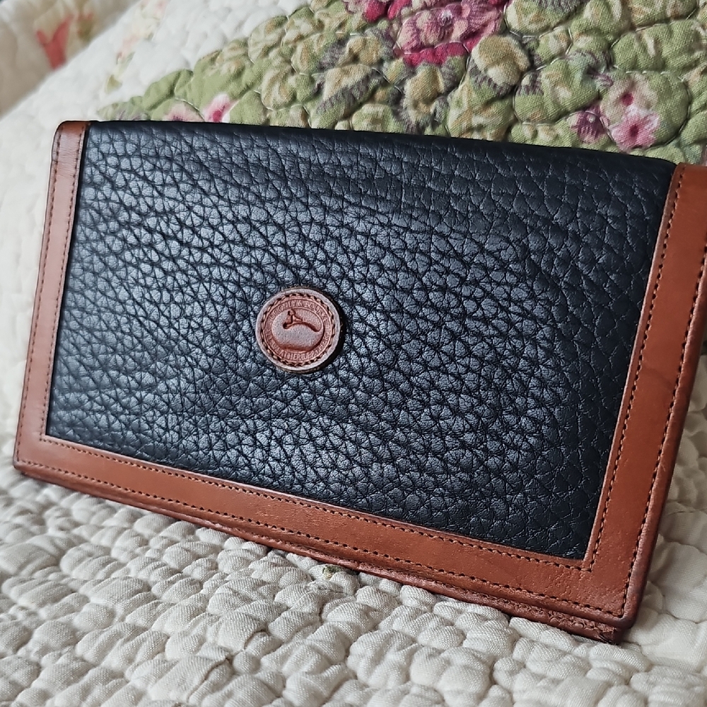 VTG Dooney & Bourke AWL Navy Blue Checkbook Cover